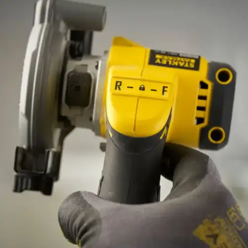 Rebarbadora Multicorte Stanley V20 LI-ON 18V SFMCM300B-XJ